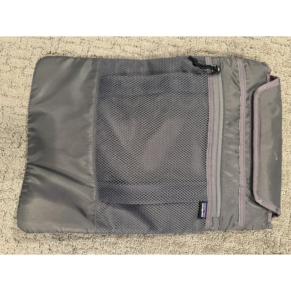Patagonia Refugio Lap Top Sleeve Grey/Gray with Zip-Mesh Pocket